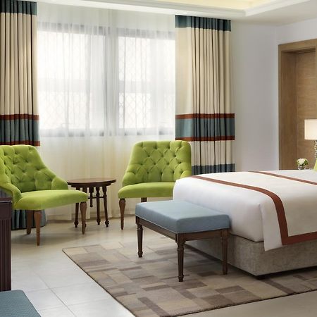 Al Najada Doha Hotel Apartments By Oaks מראה חיצוני תמונה